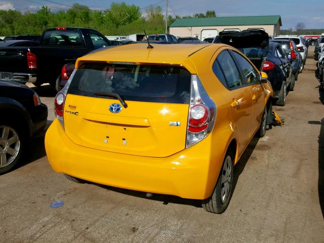 JTDKDTB32E1082451 - 2014 TOYOTA PRIUS C YELLOW photo 4