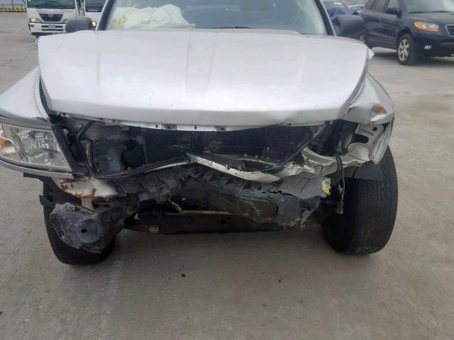 1D7HE22K08S528464 - 2008 DODGE DAKOTA SILVER photo 9