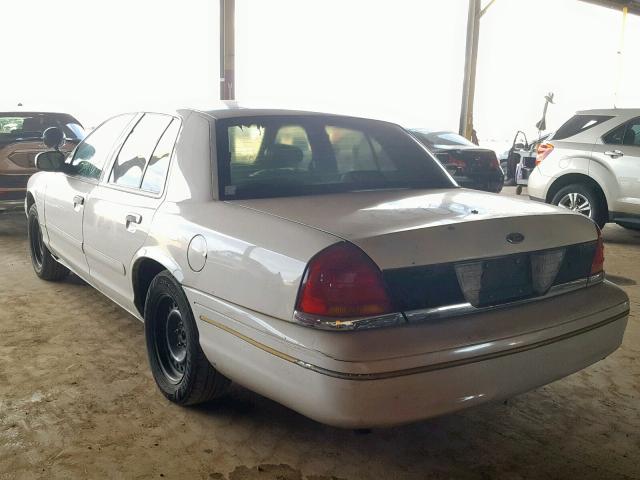 2FAFP71WXWX124407 - 1998 FORD CROWN VICT WHITE photo 3