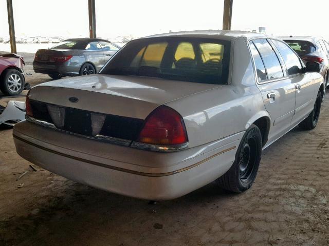 2FAFP71WXWX124407 - 1998 FORD CROWN VICT WHITE photo 4