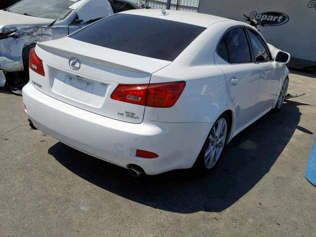 JTHBE262275013729 - 2007 LEXUS IS 350 WHITE photo 4