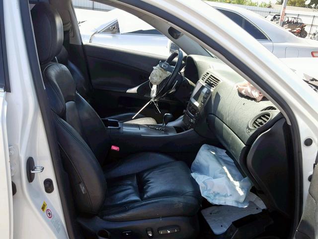 JTHBE262275013729 - 2007 LEXUS IS 350 WHITE photo 5