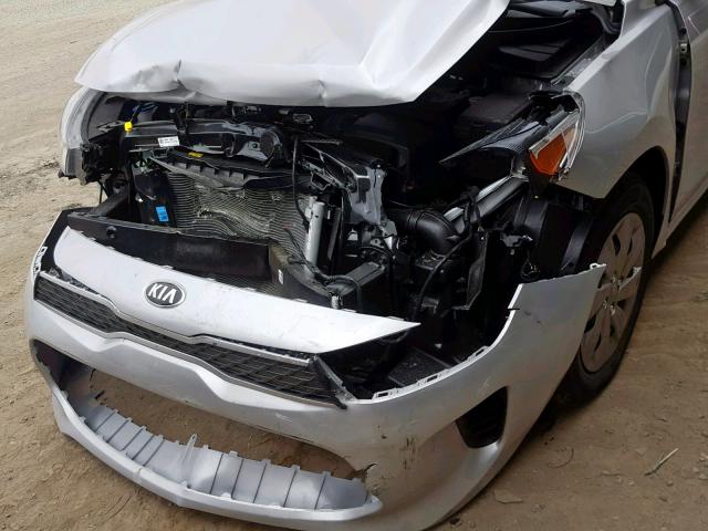 3KPA24AB4KE197397 - 2019 KIA RIO S SILVER photo 9