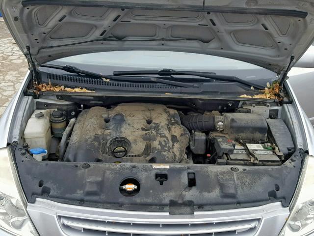 KNDMG4C34A6343628 - 2010 KIA SEDONA LX SILVER photo 7