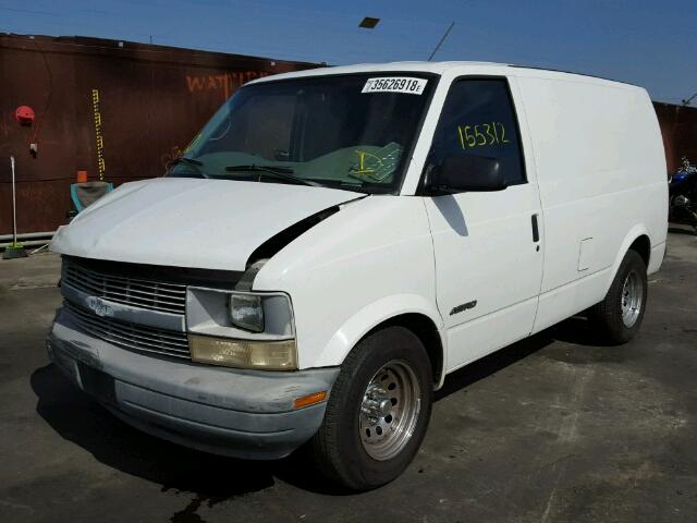 1GCDM19W9YB102836 - 2000 CHEVROLET ASTRO WHITE photo 2