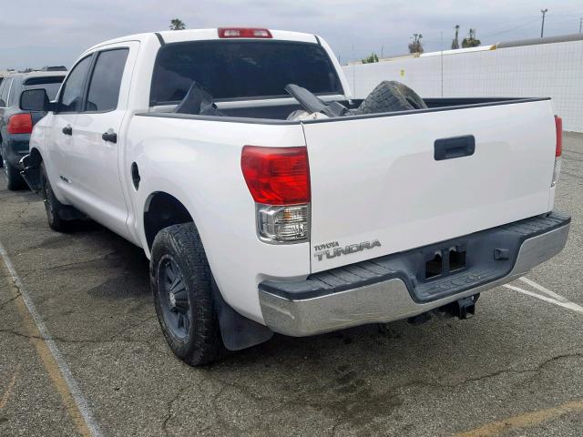 5TFEM5F14DX051943 - 2013 TOYOTA TUNDRA CRE WHITE photo 3