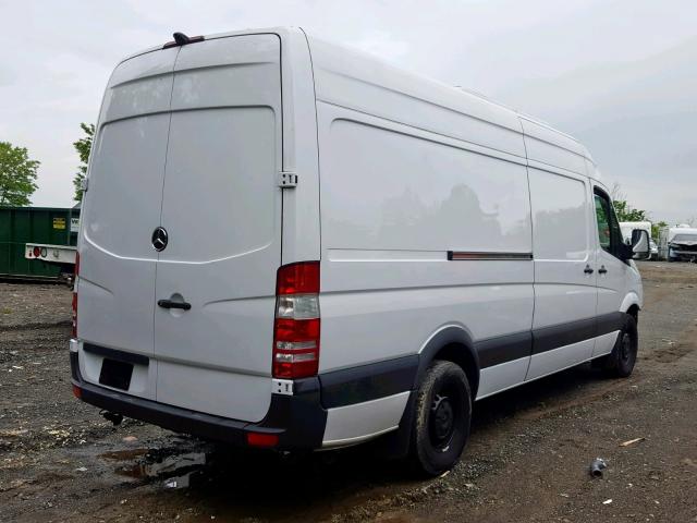 WD3PE8CD7HP542450 - 2017 MERCEDES-BENZ SPRINTER 2 WHITE photo 4