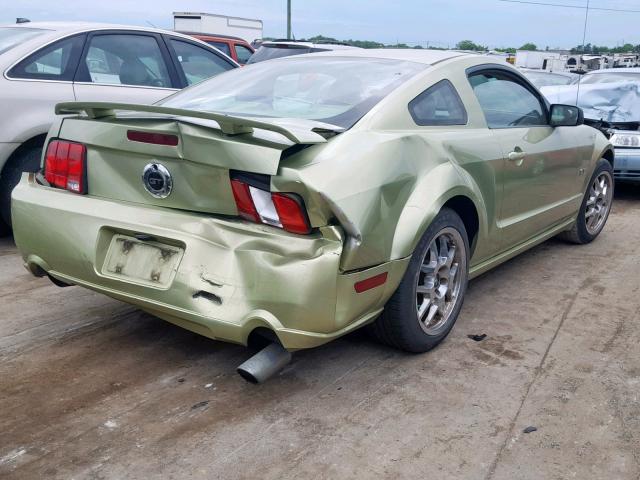 1ZVHT82H065184165 - 2006 FORD MUSTANG GT GREEN photo 4