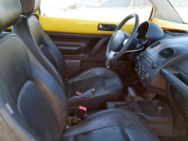 3VWPG31C28M503121 - 2008 VOLKSWAGEN NEW BEETLE Դեղին լուսանկար 5