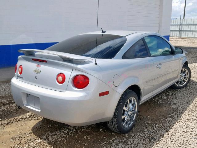 1G1AL18F087209017 - 2008 CHEVROLET COBALT LT SILVER photo 4