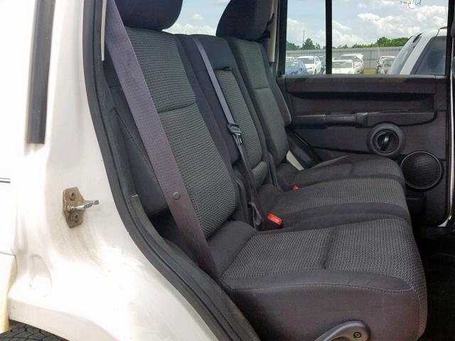 1J8HH48K28C239982 - 2008 JEEP COMMANDER WHITE photo 6