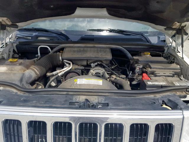 1J8HH48K28C239982 - 2008 JEEP COMMANDER WHITE photo 7