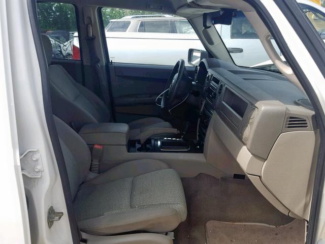 1J8HH48N76C167328 - 2006 JEEP COMMANDER WHITE photo 5