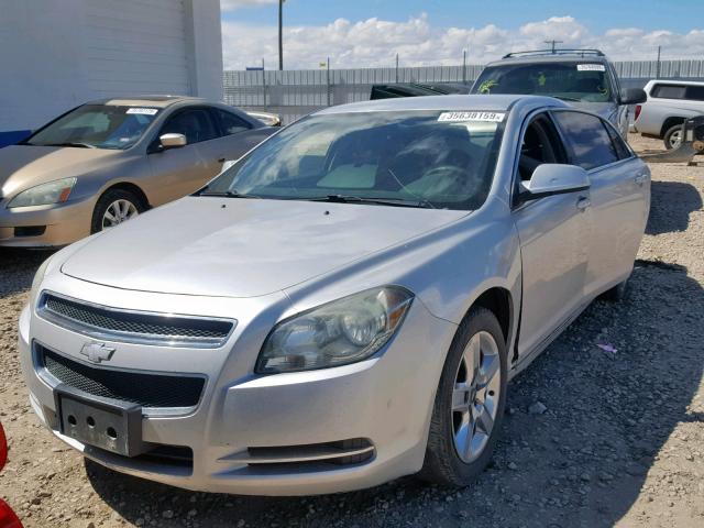 1G1ZC5E05A4105074 - 2010 CHEVROLET MALIBU 1LT ვერცხლისფერი ფოტო 2