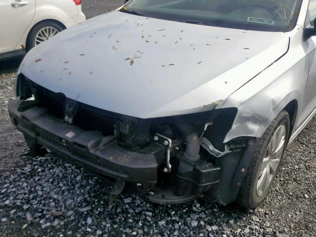 3VW1K7AJ5CM382894 - 2012 VOLKSWAGEN JETTA BASE SILVER photo 9