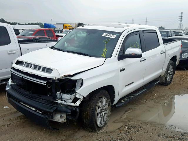 5TFHW5F1XFX435591 - 2015 TOYOTA TUNDRA CRE WHITE photo 2