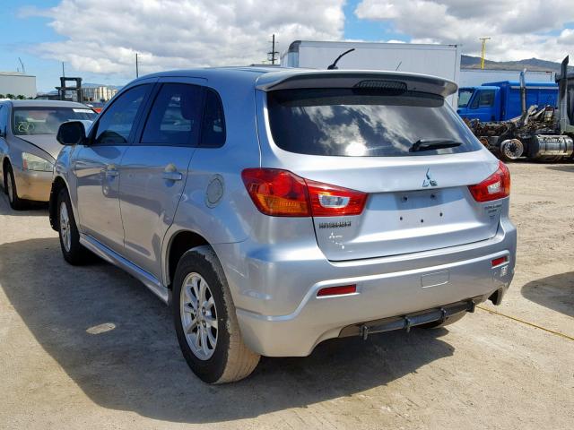 JA4AP3AU0BZ004223 - 2011 MITSUBISHI OUTLANDER SILVER photo 3