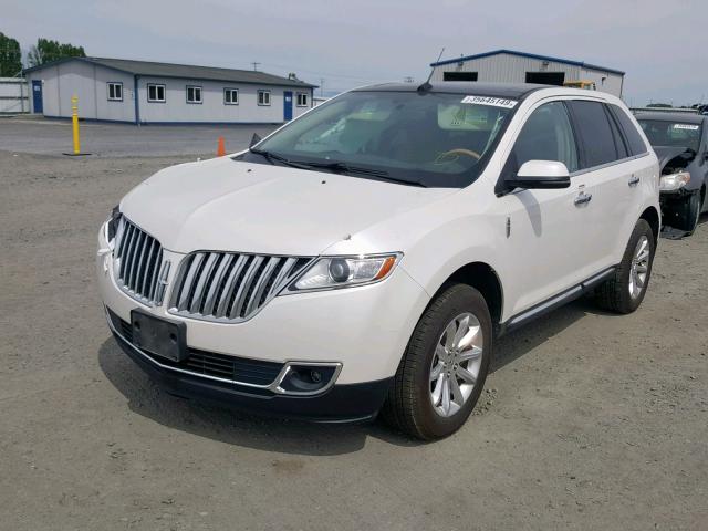 2LMDJ8JK4DBL25008 - 2013 LINCOLN MKX WHITE photo 2