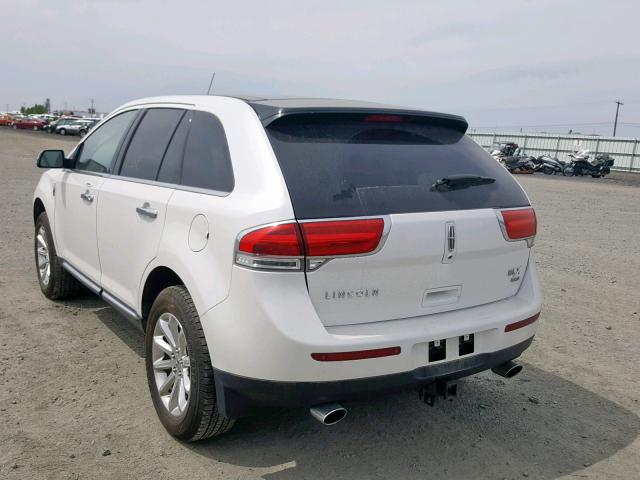 2LMDJ8JK4DBL25008 - 2013 LINCOLN MKX WHITE photo 3