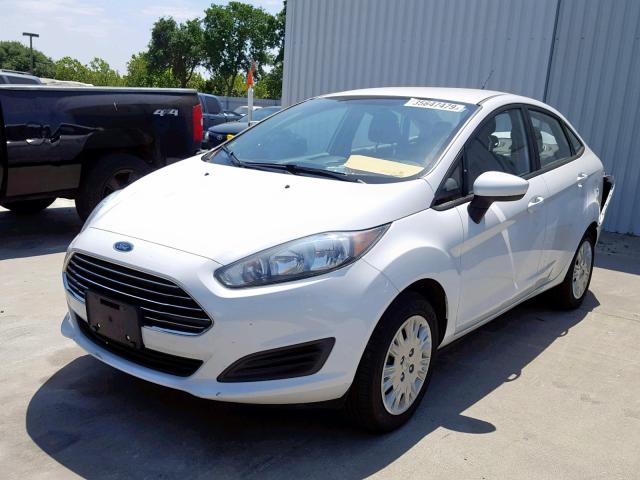 3FADP4AJ8JM117440 - 2018 FORD FIESTA S WHITE photo 2