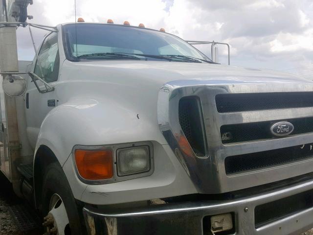 3FRNF65S75V165921 - 2005 FORD F650 SUPER WHITE photo 1