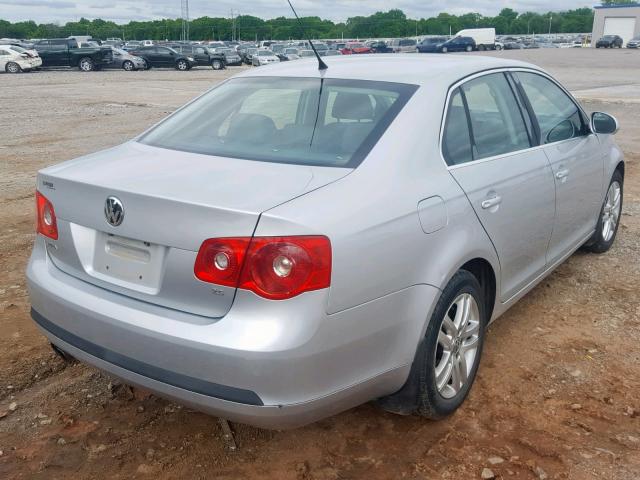 3VWEF81K97M088392 - 2007 VOLKSWAGEN JETTA WOLF SILVER photo 4