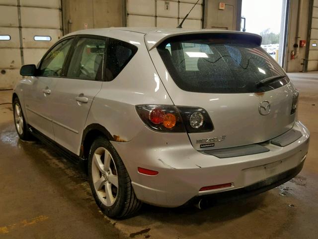 JM1BK343651292733 - 2005 MAZDA 3 HATCHBAC SILVER photo 3