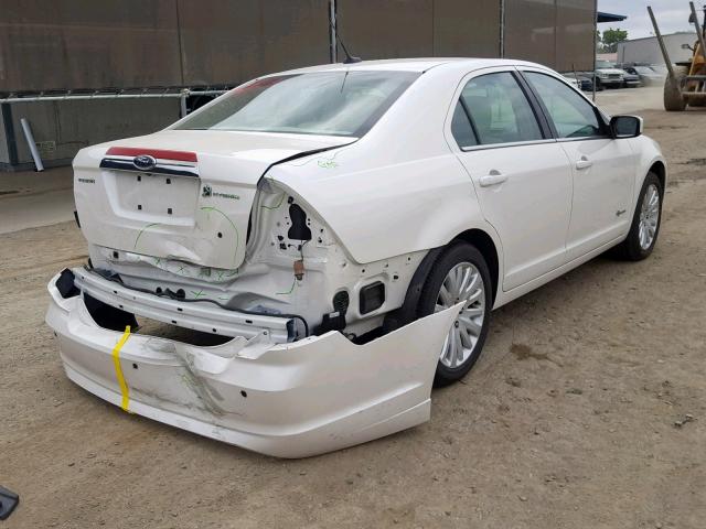 3FADP0L33AR185932 - 2010 FORD FUSION HYB WHITE photo 4