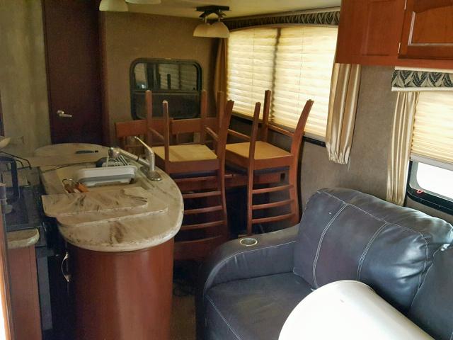 54CAG0P22E1W88883 - 2014 WINNEBAGO ULTRA LITE TAN photo 5