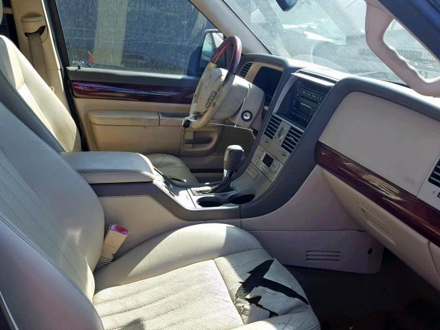 5LMEU88H64ZJ31978 - 2004 LINCOLN AVIATOR 黑色 照片 5