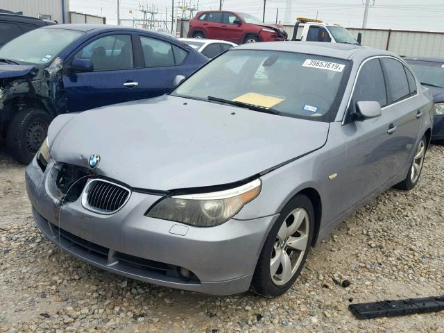 WBANE53567CW61761 - 2007 BMW 525 I GRAY photo 2