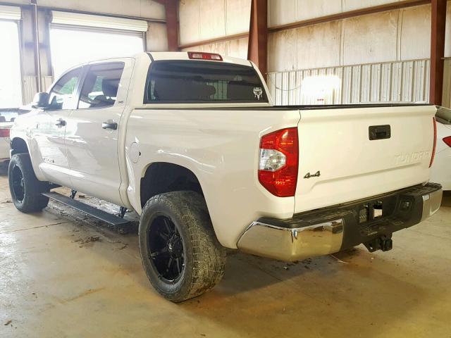 5TFDW5F14HX597489 - 2017 TOYOTA TUNDRA CRE WHITE photo 3