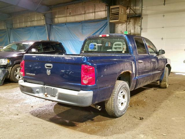 1D7HE28K85S288129 - 2005 DODGE DAKOTA QUA BLUE photo 4