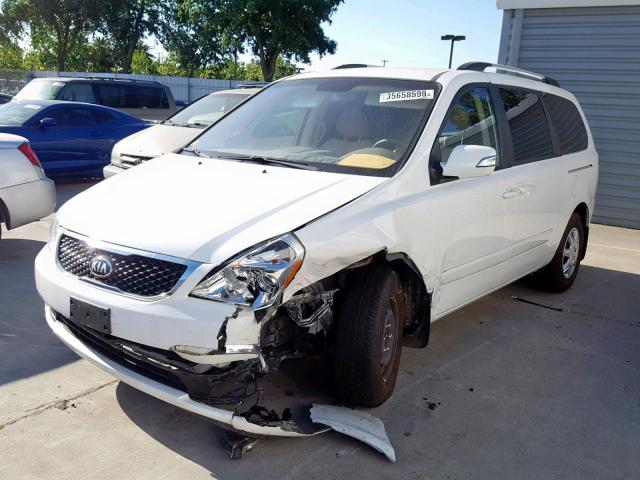 KNDMG4C79E6586988 - 2014 KIA SEDONA LX WHITE photo 2