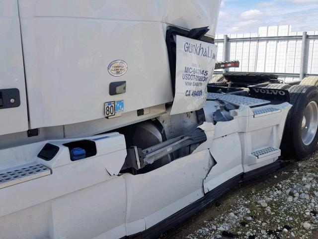 4V4NC9EH6GN958769 - 2016 VOLVO VN VNL WHITE photo 9