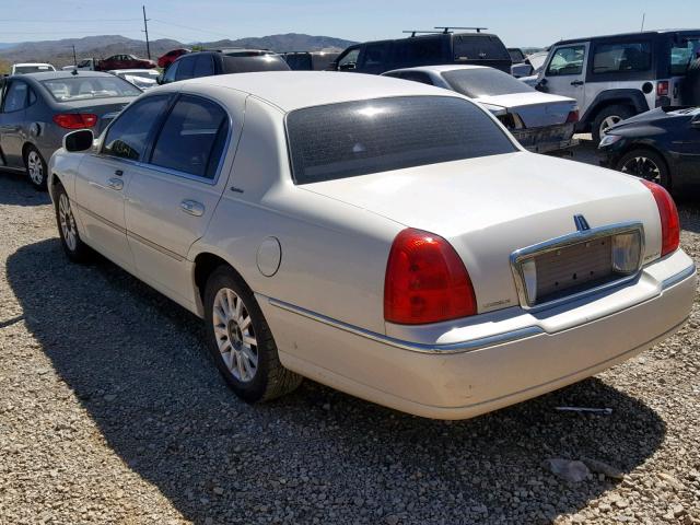 1LNHM81W66Y603145 - 2006 LINCOLN TOWN CAR S WHITE photo 3