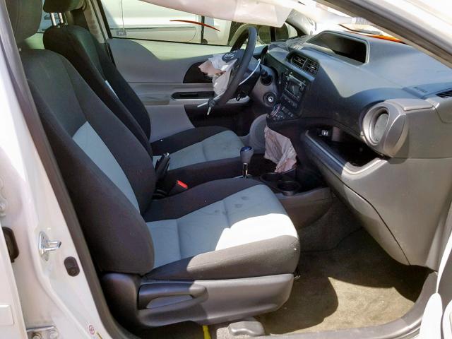 JTDKDTB37E1086172 - 2014 TOYOTA PRIUS C WHITE photo 5