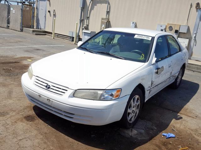 JT2BF28K6X0203146 - 1999 TOYOTA CAMRY LE  photo 2