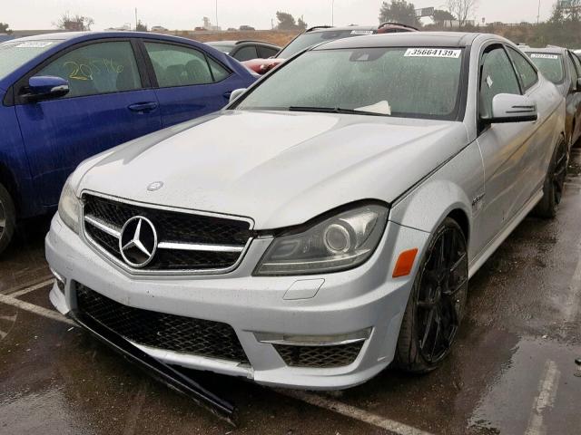 WDDGJ7HB9CF729969 - 2012 MERCEDES-BENZ C 63 AMG SILVER photo 2