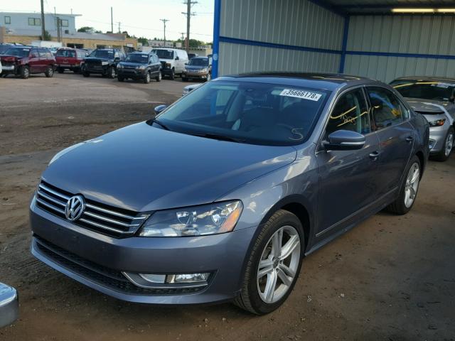 1VWBT7A33FC094445 - 2015 VOLKSWAGEN PASSAT SE GRAY photo 2