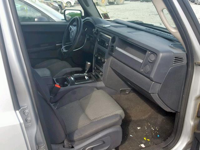 1J8HG48K38C168570 - 2008 JEEP COMMANDER 银色 照片 5