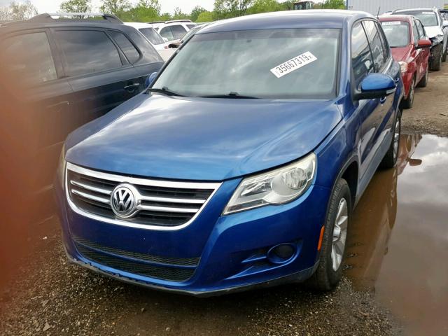 WVGAV7AX1AW002036 - 2010 VOLKSWAGEN TIGUAN S BLUE photo 2