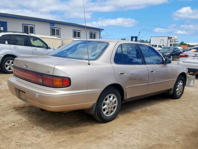 JT2SK12E5N0045405 - 1992 TOYOTA CAMRY LE BEIGE photo 4