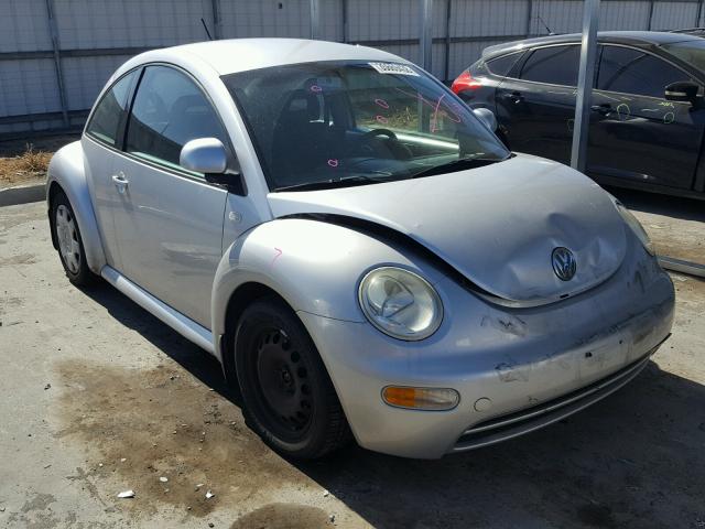 3VWBA21C8YM402932 - 2000 VOLKSWAGEN NEW BEETLE SILVER photo 1