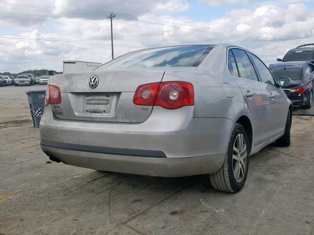 3VWRT71KX6M816952 - 2006 VOLKSWAGEN JETTA TDI SILVER photo 4