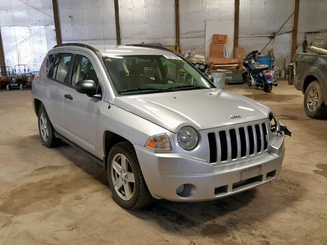 1J8FF47WX7D418099 - 2007 JEEP COMPASS SILVER photo 1