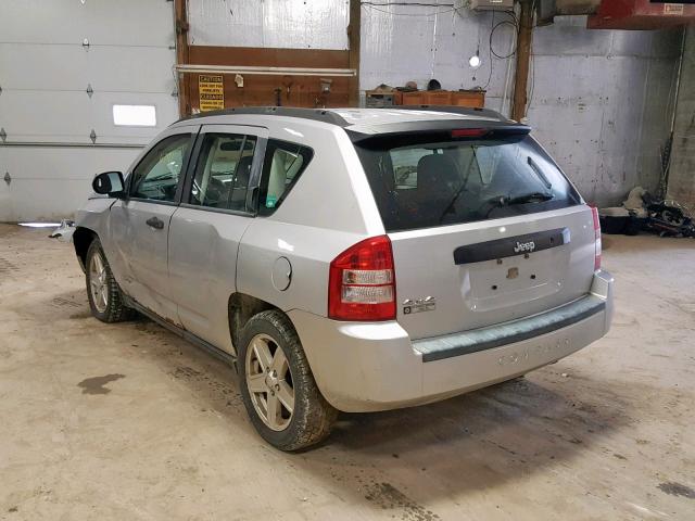 1J8FF47WX7D418099 - 2007 JEEP COMPASS SILVER photo 3