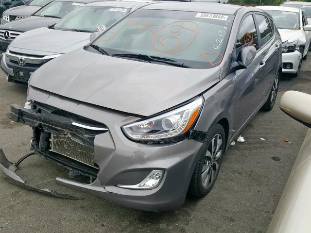 KMHCU5AE0HU365688 - 2017 HYUNDAI ACCENT SPO GRAY photo 2