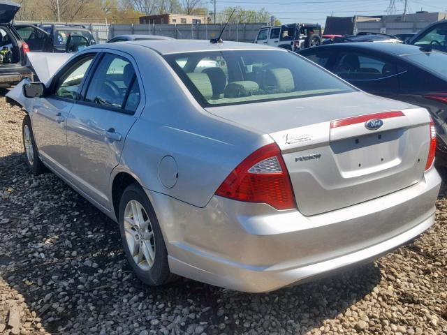 3FAHP0GA7BR304111 - 2011 FORD FUSION S SILVER photo 3