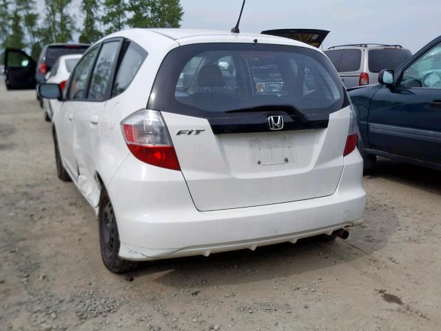 JHMGE8H30DC019826 - 2013 HONDA FIT WHITE photo 3